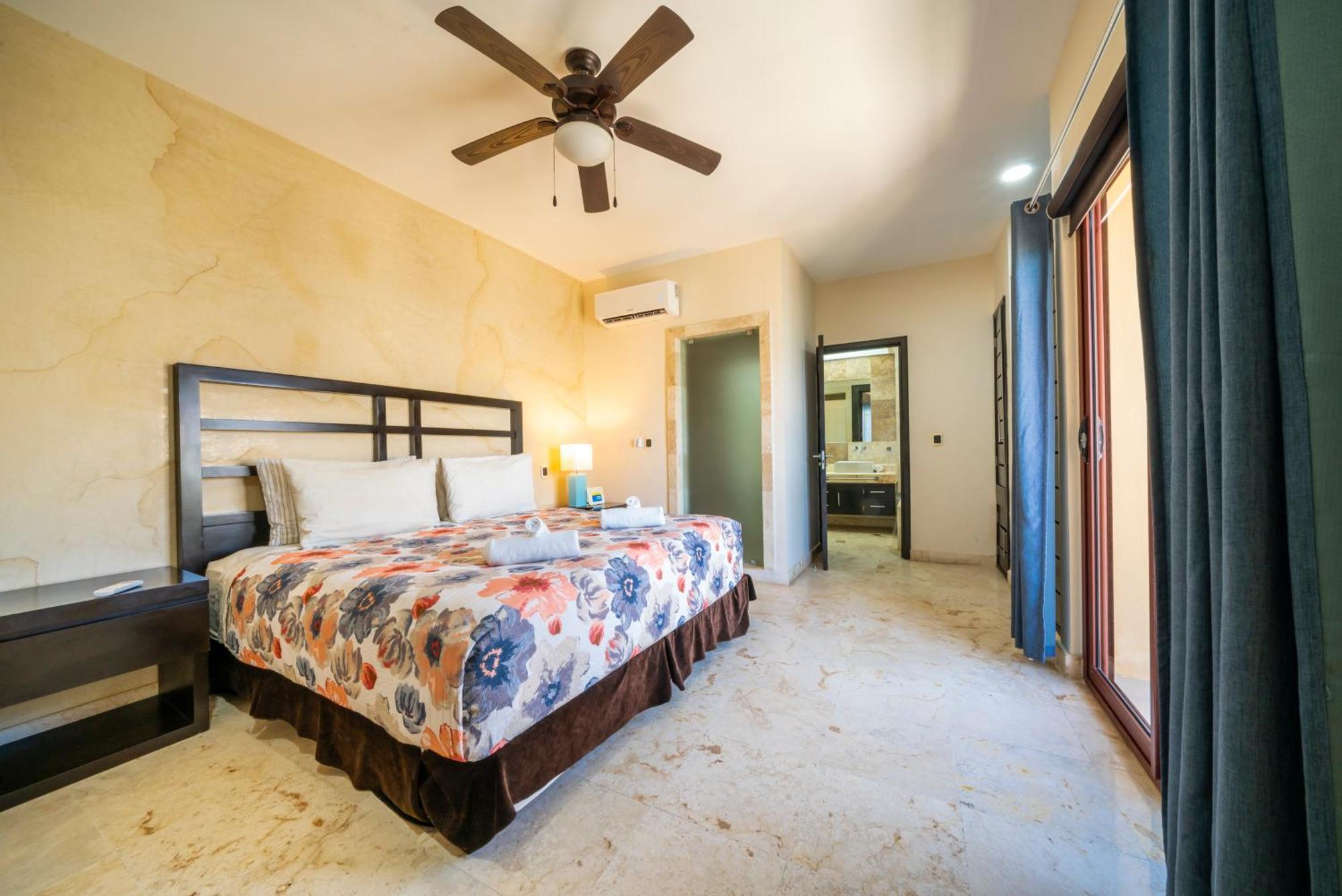 Beachfront 1 Bedroom Condo - El Faro, Surf 407 Playa del Carmen Eksteriør bilde