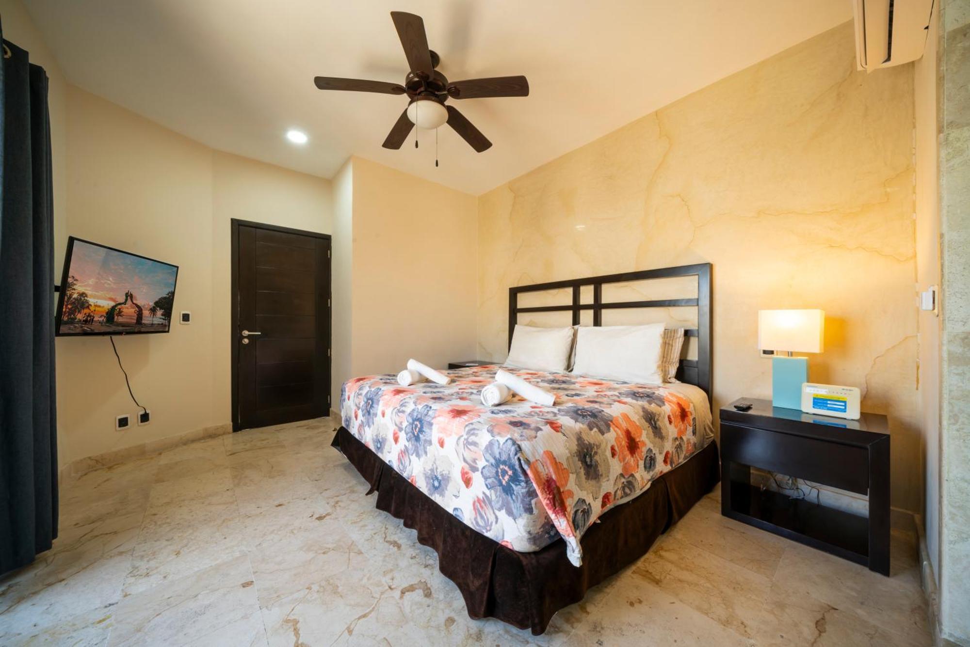 Beachfront 1 Bedroom Condo - El Faro, Surf 407 Playa del Carmen Eksteriør bilde
